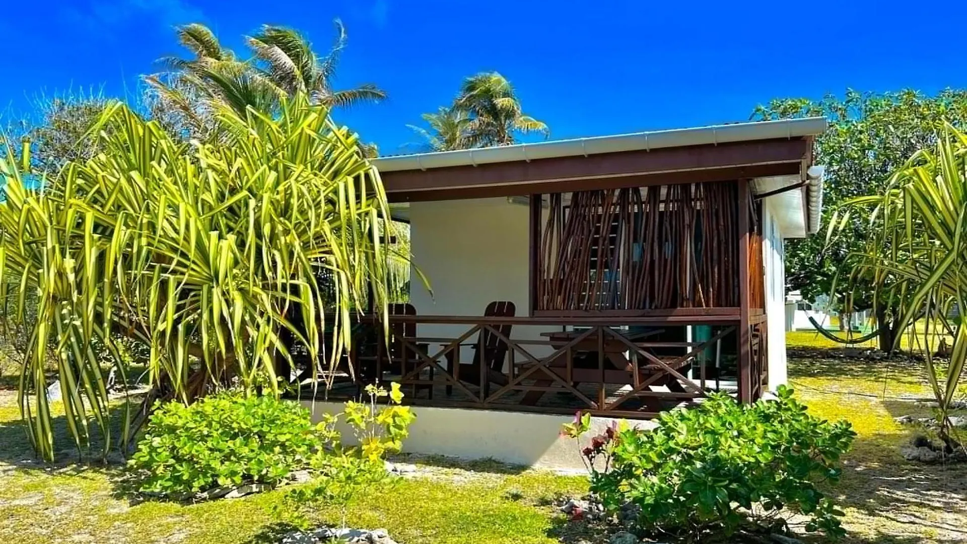Hotel Chez Tamatuamai à Avatoru 0*,